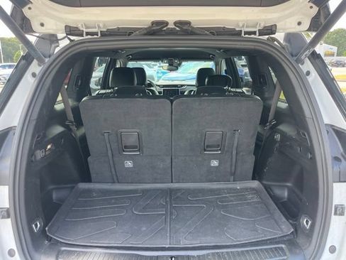 Used 2023 Jeep Grand Cherokee L Laredo RWD image 6