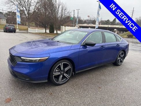 Used 2024 Honda Accord Sport image 3