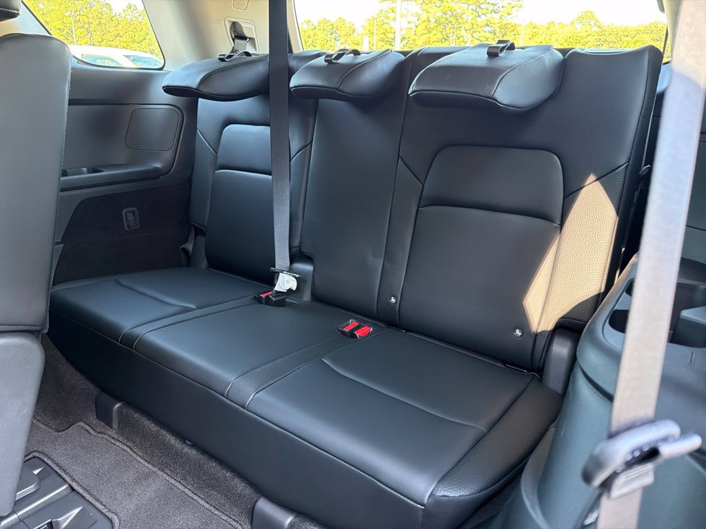 Used 2024 Nissan Pathfinder SL AWD/4WD image 20