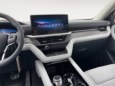 New 2025 Ford Explorer Platinum w/ LUX Leather Package image 11