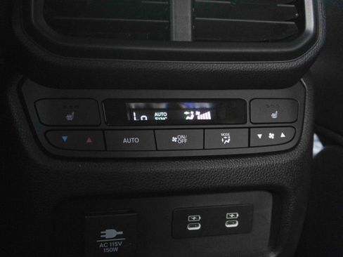 Used 2026 Honda Pilot TrailSport image 43
