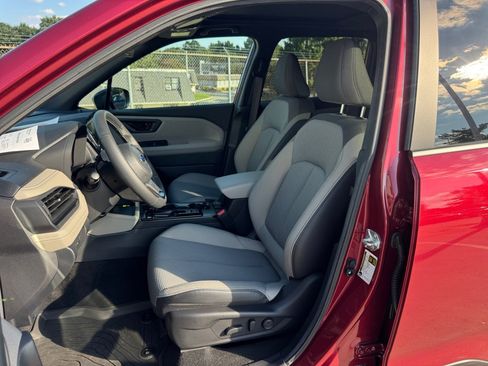 Used 2026 Subaru Forester Premium AWD/4WD image 34