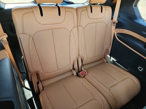 Used 2025 Jeep Grand Cherokee L Summit w/ Obsidian Package AWD/4WD image 15