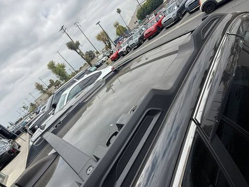 Used 2018 Subaru Outback 3.6R Limited AWD/4WD image 17