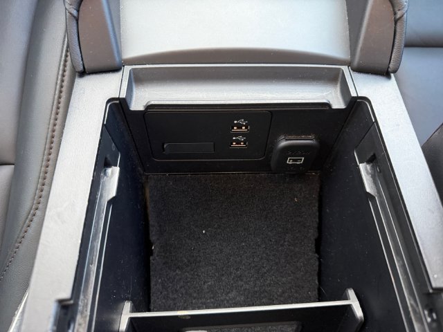 Used 2022 MAZDA MAZDA3 s FWD image 17
