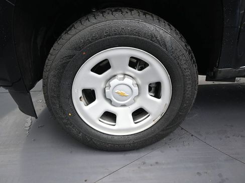 Used 2022 Chevrolet Colorado W/T w/ WT Convenience Package RWD image 9