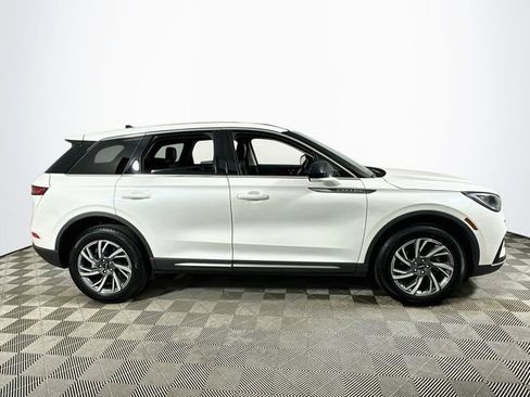 Used 2023 Lincoln Corsair FWD w/ Rear Removable Package Tray image 2