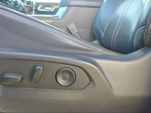 Used 2023 Chevrolet Silverado 1500 High Country w/ Technology Package AWD/4WD image 13