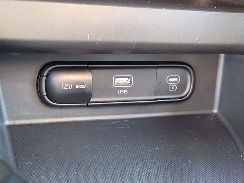Used 2025 Kia Seltos S FWD image 29