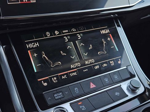 Used 2021 Audi Q7 3.0T Premium Plus image 19