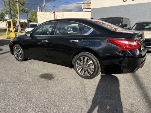 Used 2017 Nissan Altima 2.5 SV FWD image 6
