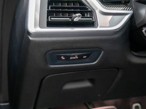 Certified 2024 BMW X6 M60i w/ Dynamic Handling Package image 21