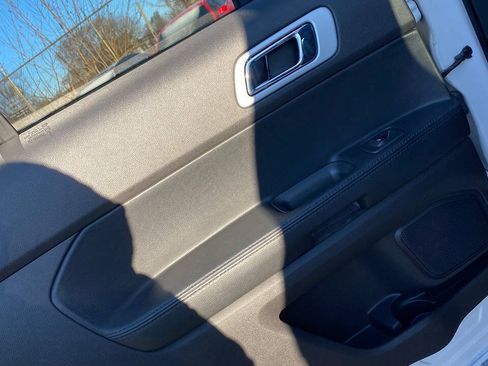 Used 2015 Ford Explorer Limited w/ Equipment Group 302A FWD image 14