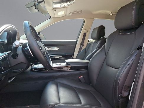 Used 2025 Genesis GV70 2.5T image 11