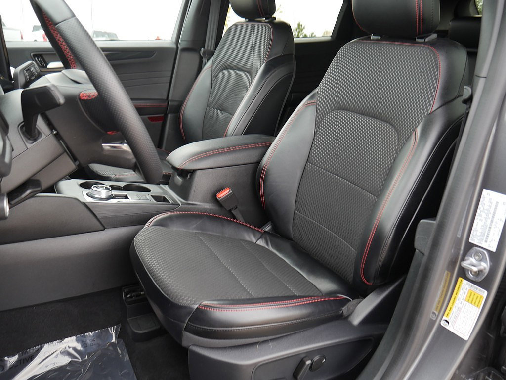 Used 2024 Ford Escape ST-Line w/ Tech Pack #1 AWD/4WD image 14