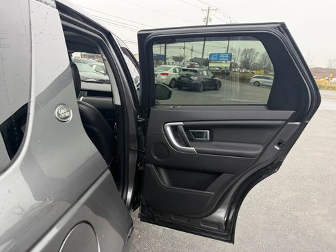 Used 2018 Land Rover Discovery Sport HSE AWD/4WD image 39