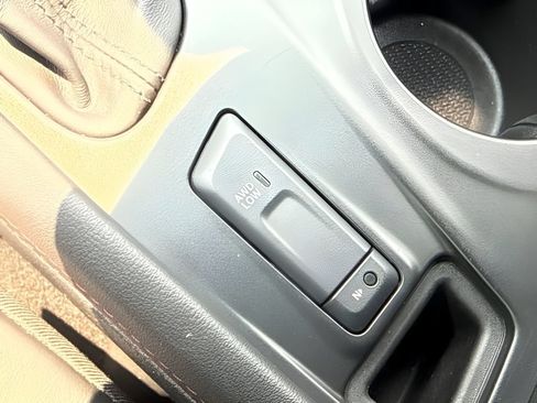 Used 2025 Dodge Durango R/T AWD/4WD image 15