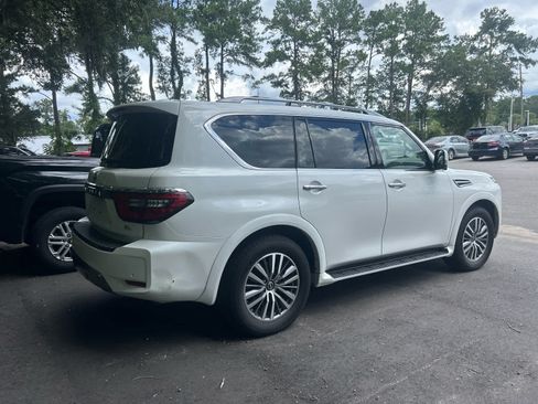Used 2023 Nissan Armada SL w/ Captain's Chairs Package AWD/4WD image 5