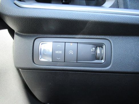 New 2026 Chevrolet Traverse LT FWD image 22