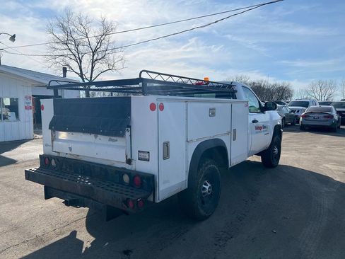 Used 2011 Chevrolet Silverado 2500 W/T w/ Snow Plow Prep Package image 4