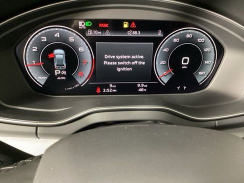 Certified 2025 Audi Q5 2.0T Premium w/ Convenience Plus Package image 32