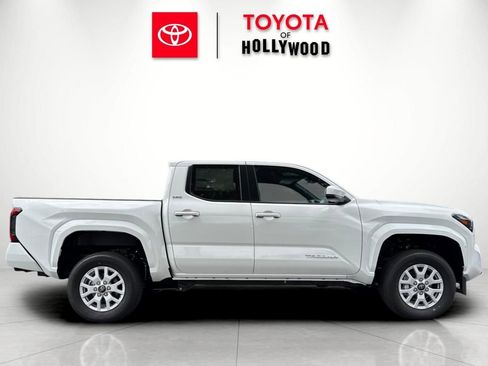 New 2026 Toyota Tacoma SR5 RWD image 3