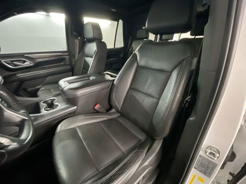 Used 2021 Chevrolet Tahoe Z71 w/ Z71 Signature Package image 19