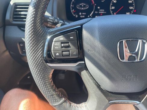Used 2025 Honda Ridgeline Black Edition image 15