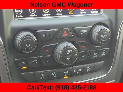 Used 2018 Jeep Grand Cherokee Laredo AWD/4WD image 25