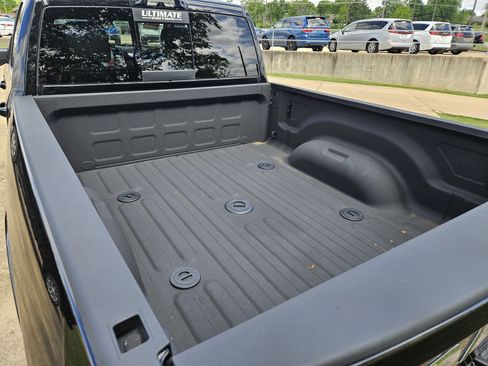 New 2025 RAM 2500 Limited AWD/4WD image 10