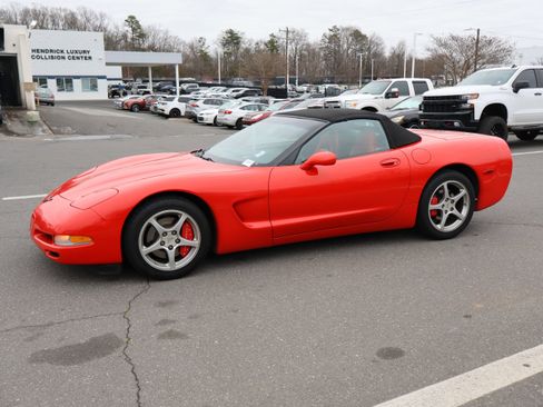 Used 2002 Chevrolet Corvette Convertible w/ Preferred Equipment Group2 image 7