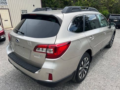 Used 2016 Subaru Outback 2.5i Limited AWD/4WD image 10
