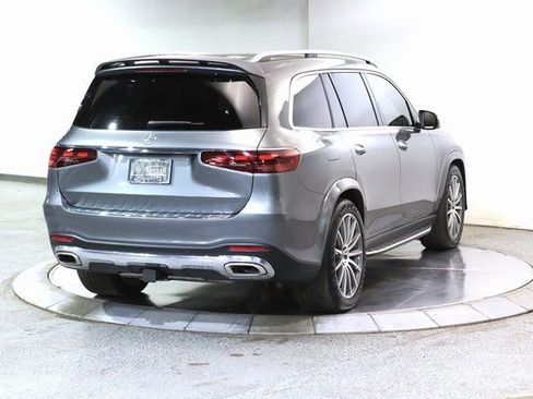 Used 2024 Mercedes-Benz GLS 580 4MATIC image 16
