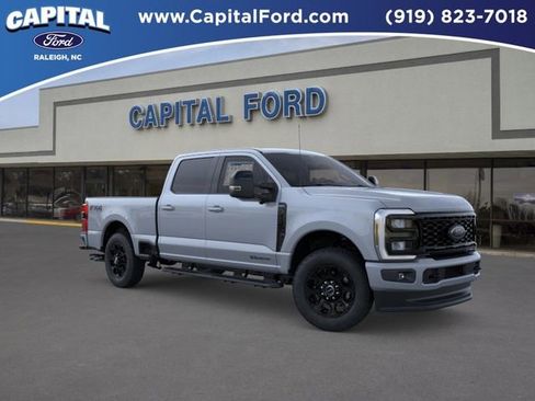 New 2026 Ford F250 Lariat w/ Black Appearance Package AWD/4WD image 7