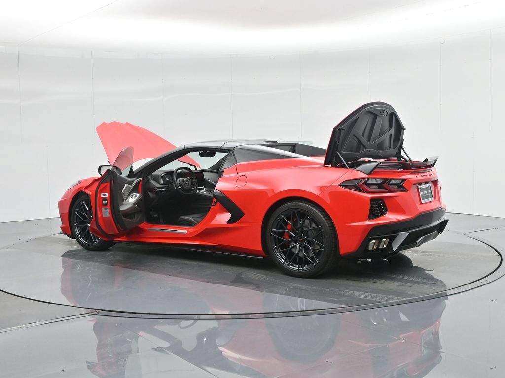 Used 2021 Chevrolet Corvette Stingray Premium Conv w/ Z51 Performance Package RWD image 37
