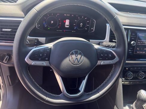 Used 2023 Volkswagen Atlas SE AWD/4WD image 17