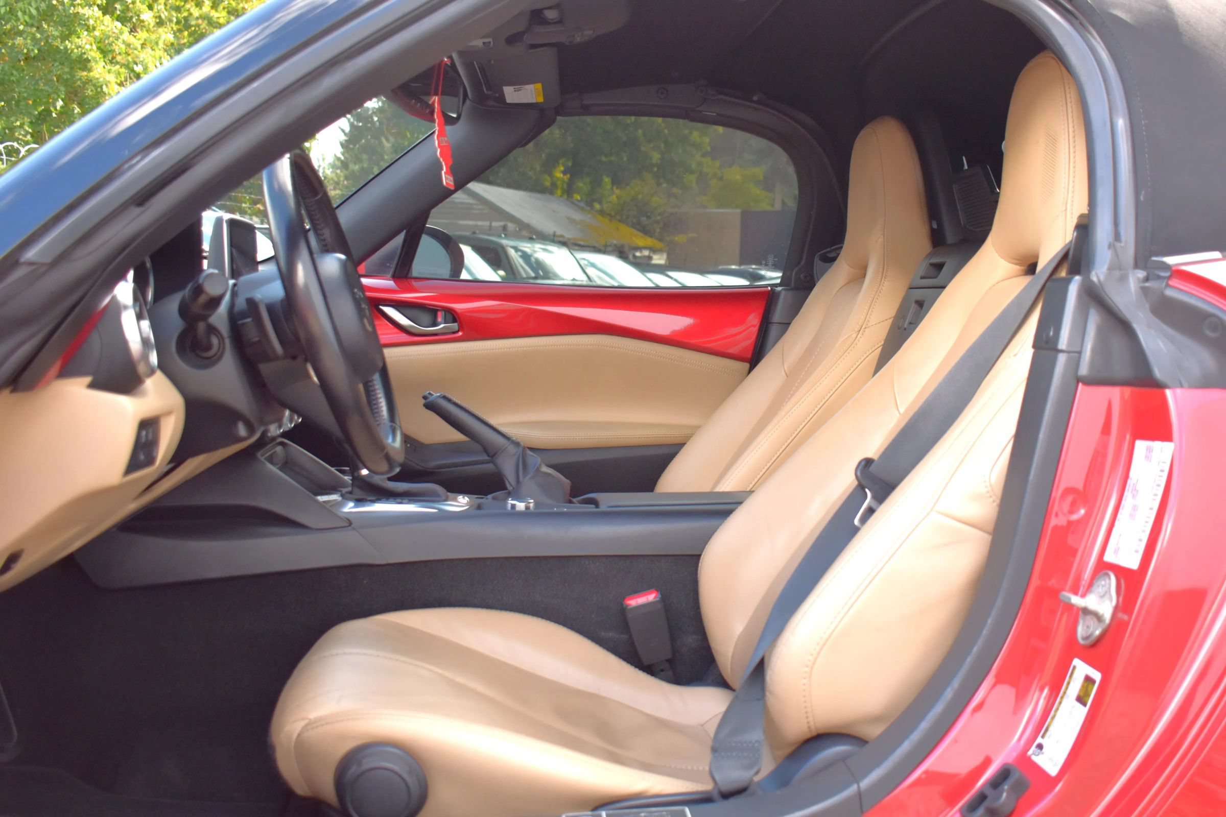 Used 2016 MAZDA MX-5 Miata Grand Touring RWD image 18