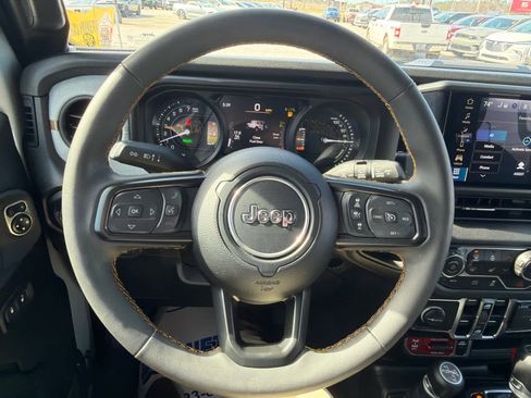 Used 2024 Jeep Wrangler Willys image 15