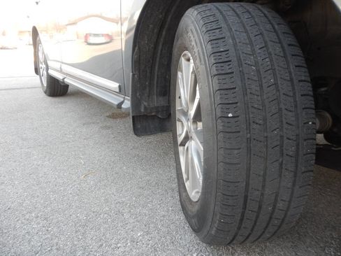 Used 2014 Nissan Pathfinder SL w/ SL Tech Package FWD image 21