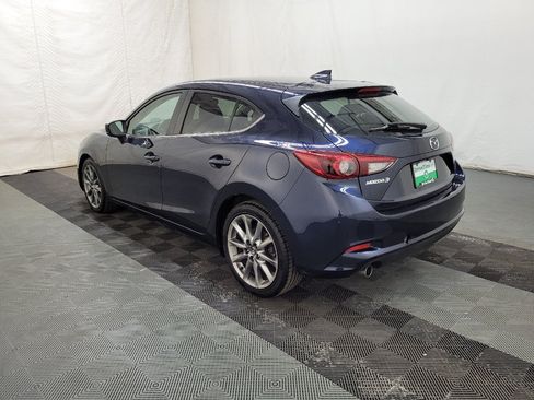Used 2018 MAZDA MAZDA3 Grand Touring FWD image 3
