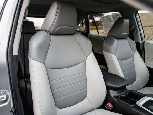 Certified 2024 Toyota RAV4 XLE Premium image 30