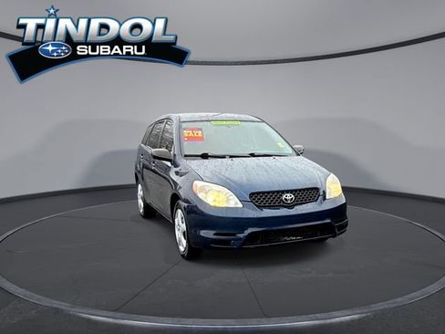 Used 2004 Toyota Matrix image 2