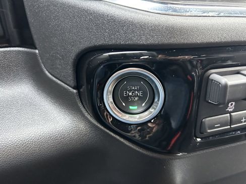 Used 2024 Chevrolet Silverado 1500 High Country image 33