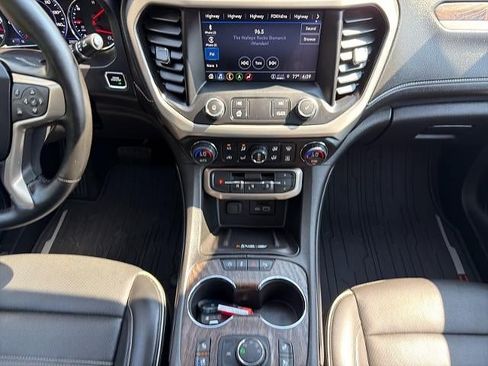 Used 2023 GMC Acadia Denali w/ Black Diamond Edition AWD/4WD image 19