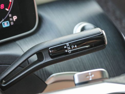 Used 2024 Mercedes-Benz CLE 300 4MATIC Coupe image 18