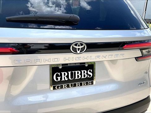 Used 2024 Toyota Grand Highlander FWD image 44