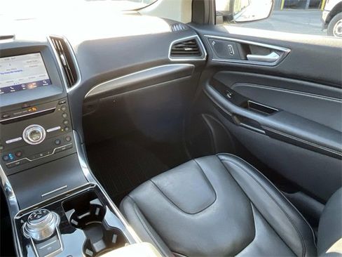 Used 2019 Ford Edge Titanium w/ Equipment Group 301A image 16