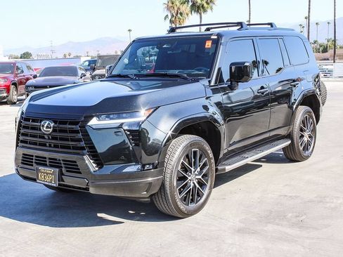 Used 2025 Lexus GX 550 w/ Cold Area Package AWD/4WD image 4