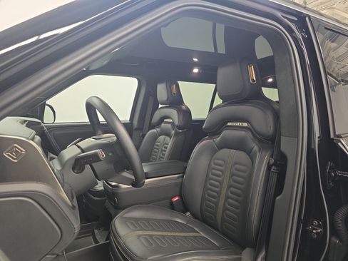 Used 2024 Rivian R1S Adventure AWD/4WD image 20