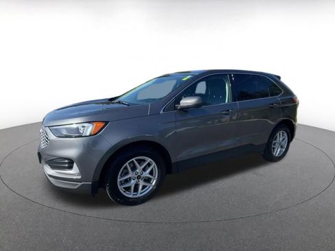 Used 2024 Ford Edge SEL image 8